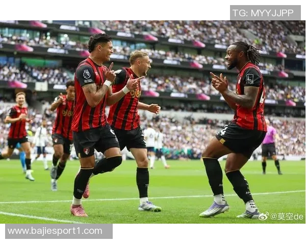 英超新黑马崛起九轮过后黑猫队展现强大实力引发关注